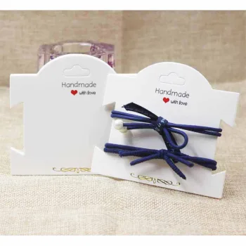 Tarjeta display de pulseras blanca “Handmade with love” 9x10cm