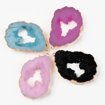 Druzy de resina y latón dorado mix color 51x36x8mm