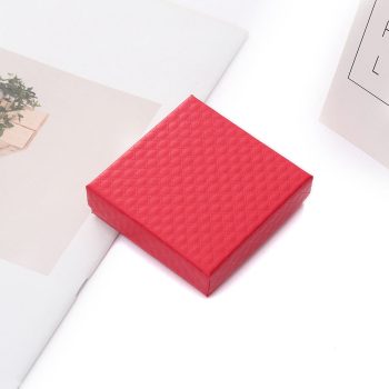 Caja joyeria roja con textura y espuma negra 8.5x8.5x2.5cm