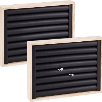 Tabla exhibidora anillos madera y microfibra negra 24.1x18x3.1cm